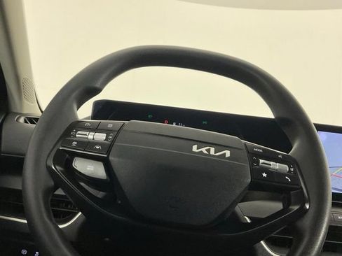 Used 2025 Kia K4 FWD image 24