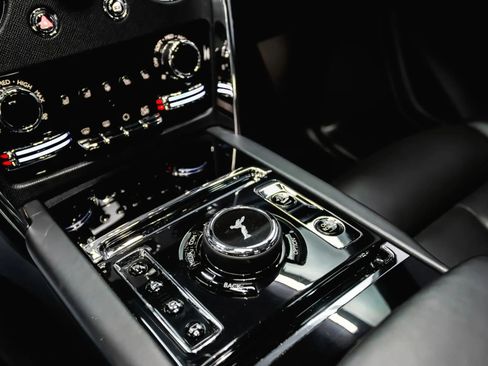 Used 2021 Rolls-Royce Cullinan AWD/4WD image 34