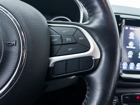 Used 2019 Jeep Compass Limited image 29