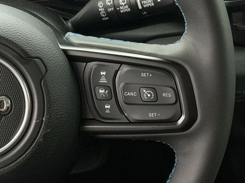 Used 2025 Jeep Wrangler Unlimited Rubicon 4xe w/ Safety Group AWD/4WD image 14