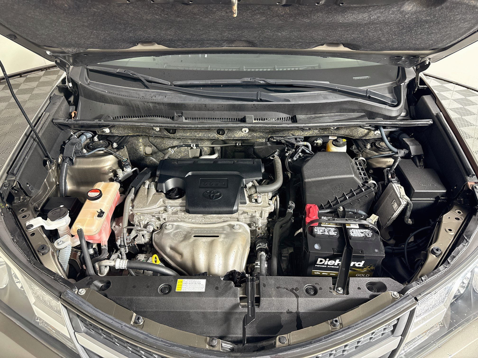 Used 2015 Toyota RAV4 LE AWD/4WD image 28