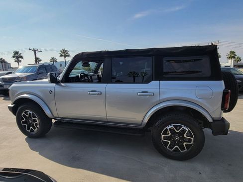 Used 2021 Ford Bronco Outer Banks image 8