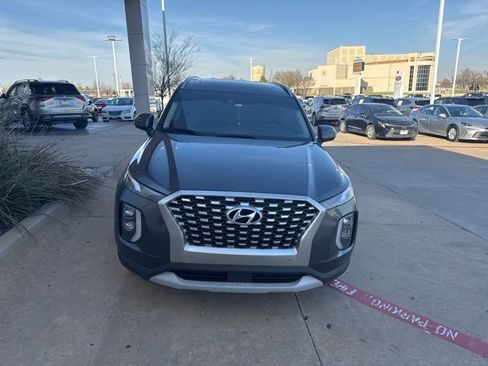 Used 2022 Hyundai Palisade SEL w/ Premium Package image 2