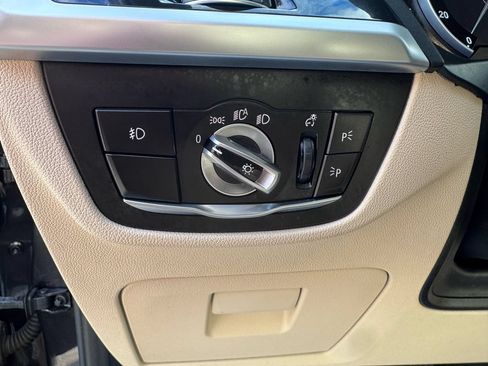 Used 2019 BMW X3 xDrive30i w/ Premium Package AWD/4WD image 13