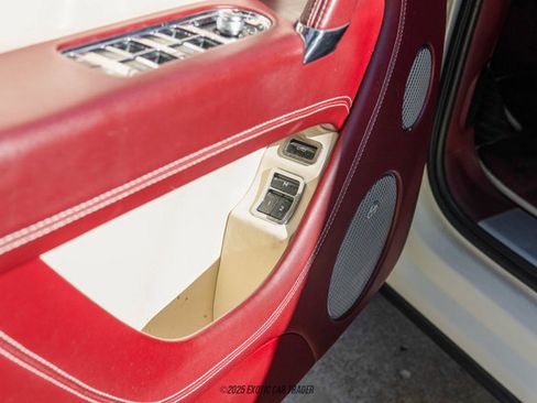 Used 2019 Bentley Bentayga image 88