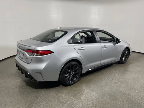 Certified 2024 Toyota Corolla SE FWD image 3
