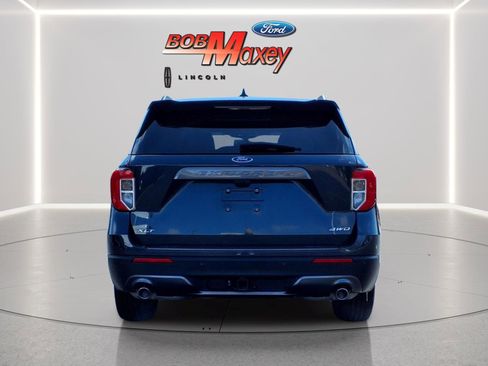 Used 2024 Ford Explorer XLT w/ Equipment Group 202A image 6