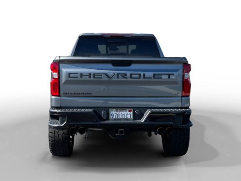 Used 2021 Chevrolet Silverado 1500 LT Trail Boss w/ Convenience Package II image 4