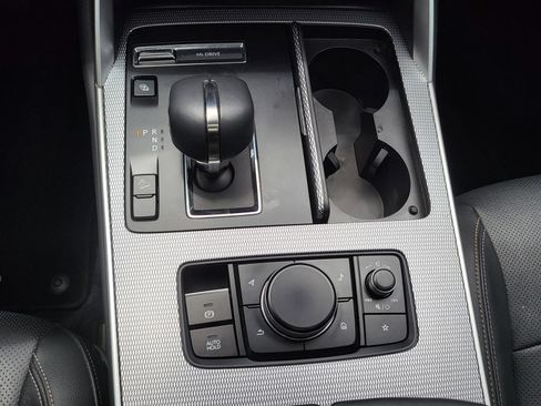 Certified 2024 MAZDA CX-90 Plug-In Hybrid w/ Premium Pkg AWD/4WD image 32