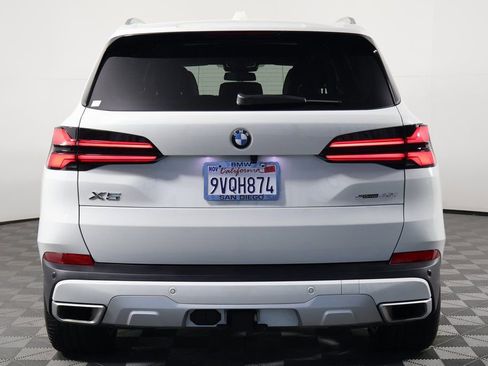 Used 2026 BMW X5 sDrive40i w/ Premium Package image 5