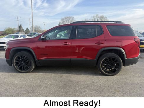 Used 2023 GMC Acadia SLE w/ Driver Convenience Package image 1