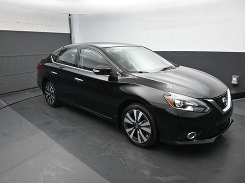 Used 2019 Nissan Sentra SL image 1