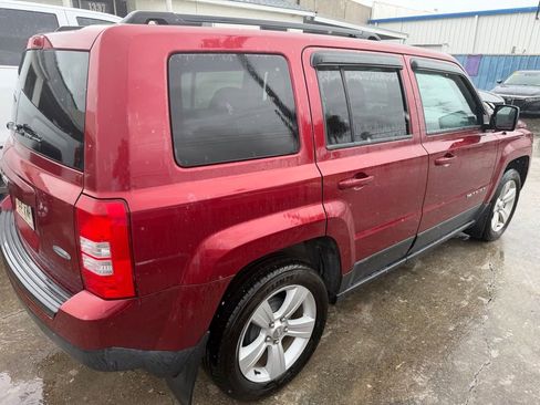 Used 2016 Jeep Patriot Latitude FWD image 4