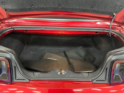 Used 2013 Ford Mustang GT Premium w/ Comfort Pkg image 19