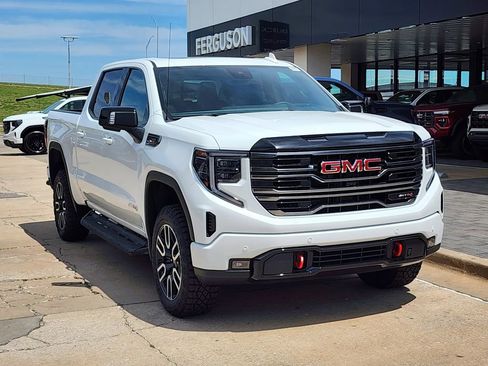 New 2026 GMC Sierra 1500 AT4 w/ AT4 Premium Package AWD/4WD image 2