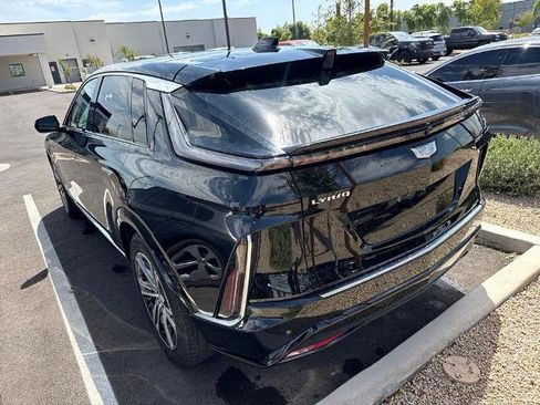 Used 2023 Cadillac Lyriq 2WD image 3