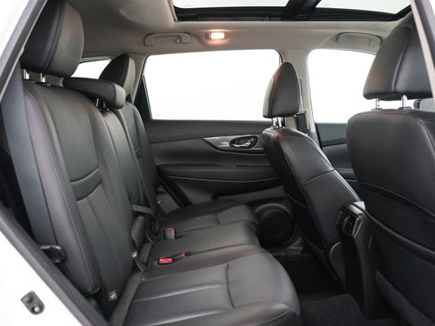 Used 2016 Nissan Rogue SL w/ SL Premium Package AWD/4WD image 15