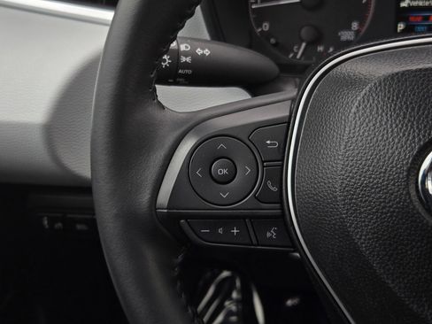 Certified 2025 Toyota Corolla SE image 21