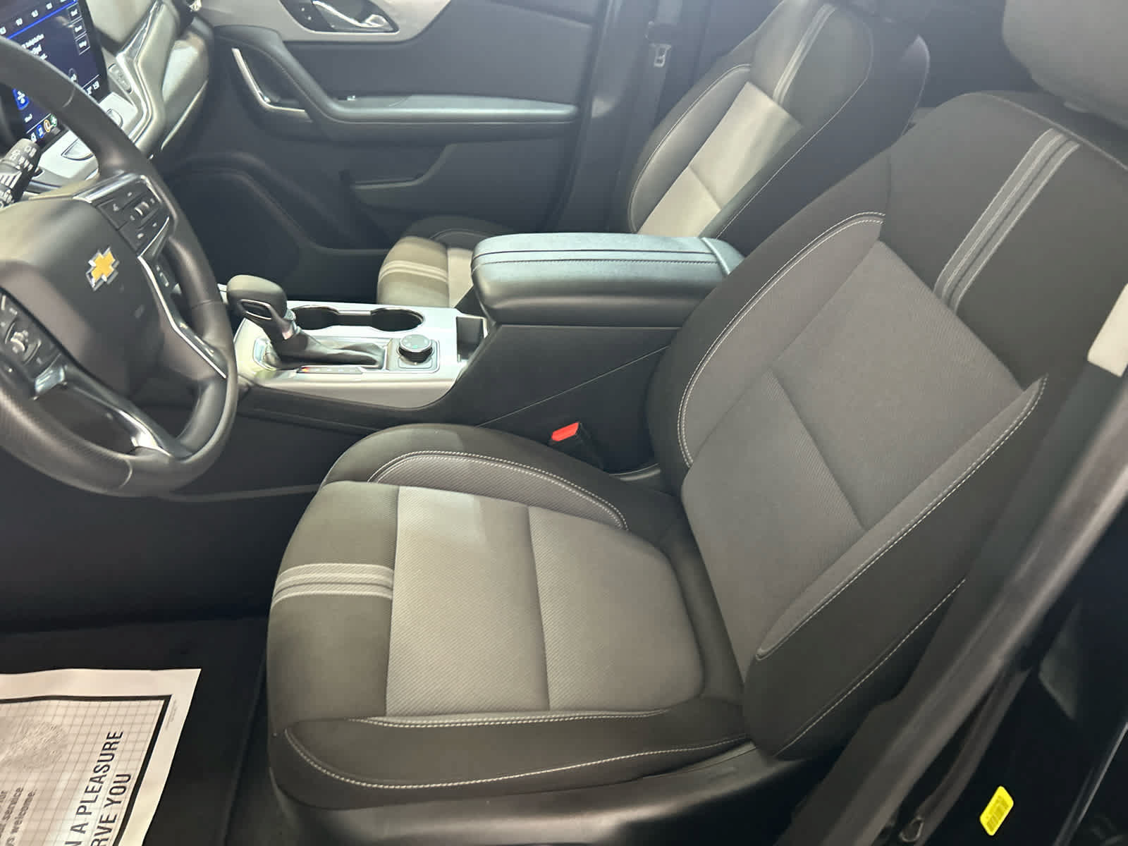 Used 2025 Chevrolet Blazer LT AWD/4WD image 9