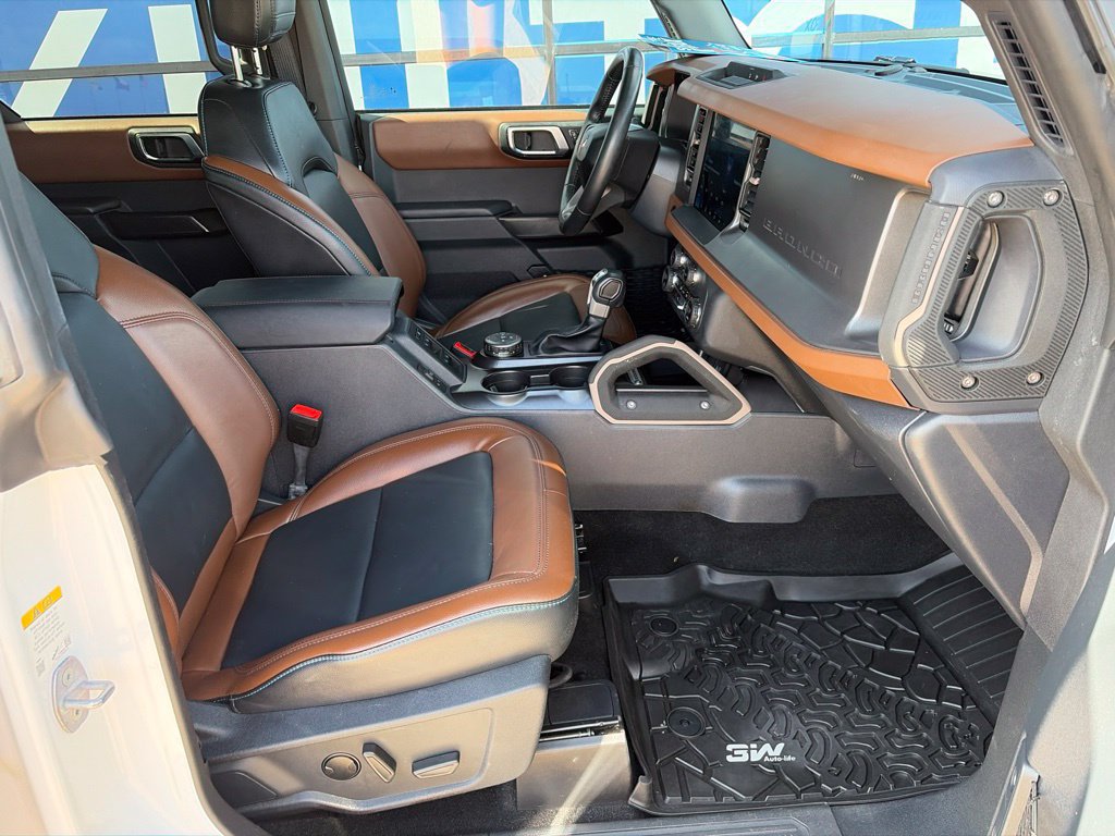 Used 2024 Ford Bronco Outer Banks AWD/4WD image 12