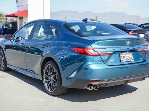 Certified 2025 Toyota Camry SE image 9