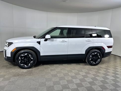 Used 2024 Hyundai Santa Fe SE image 6