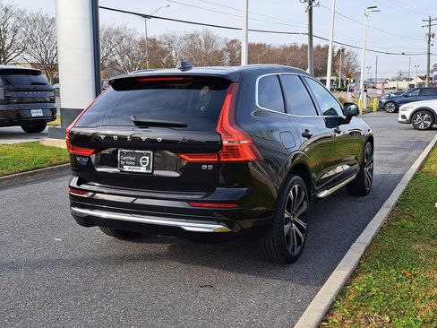 Used 2023 Volvo XC60 B5 Ultimate w/ Climate Package image 3