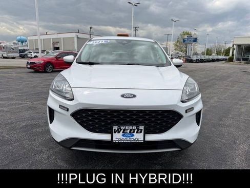 Used 2021 Ford Escape SE FWD image 3