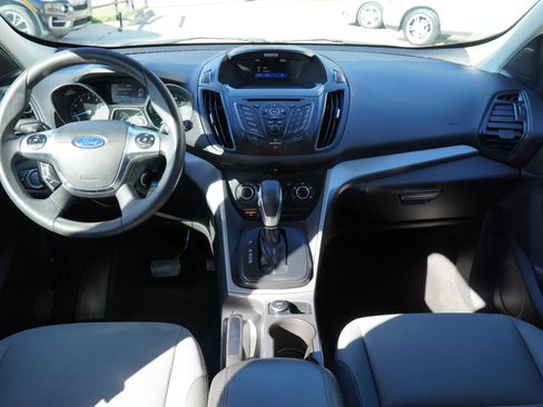 Used 2016 Ford Escape SE image 17