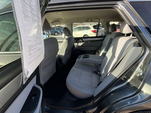 Used 2019 Subaru Outback 2.5i Premium image 19