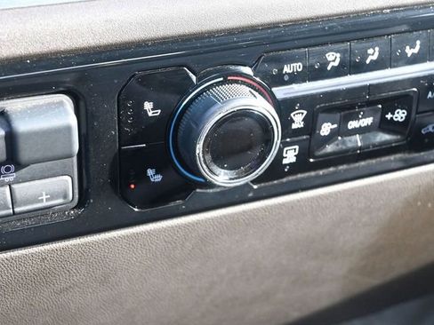 Used 2025 Chevrolet Silverado 1500 LT image 24