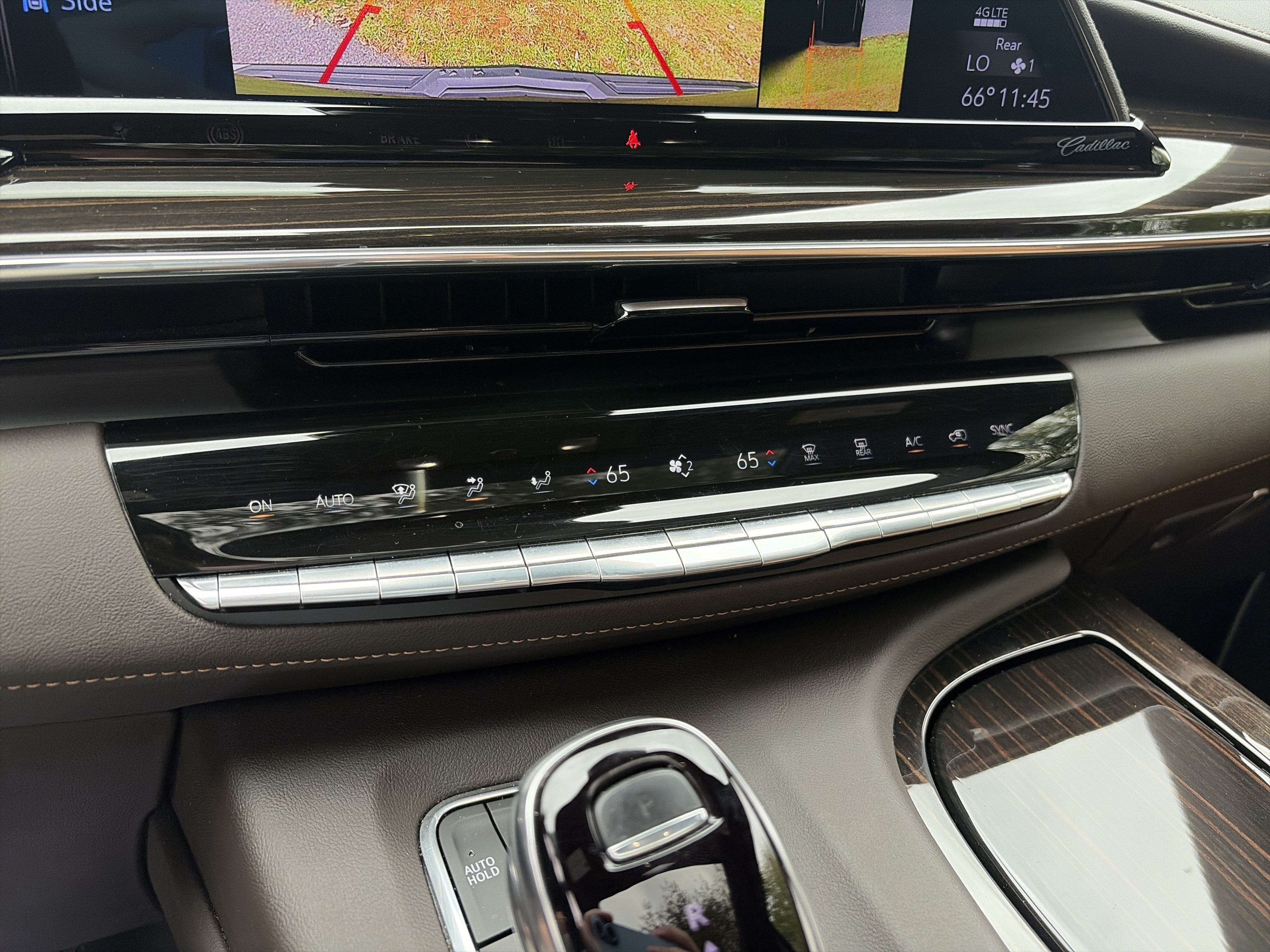 Used 2023 Cadillac Escalade ESV Premium Luxury w/ Performance Package AWD/4WD image 46