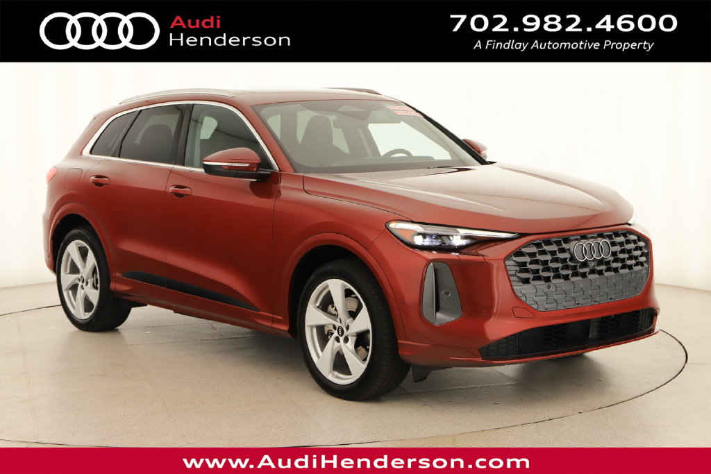 Certified 2025 Audi Q5 Prestige AWD/4WD image 1