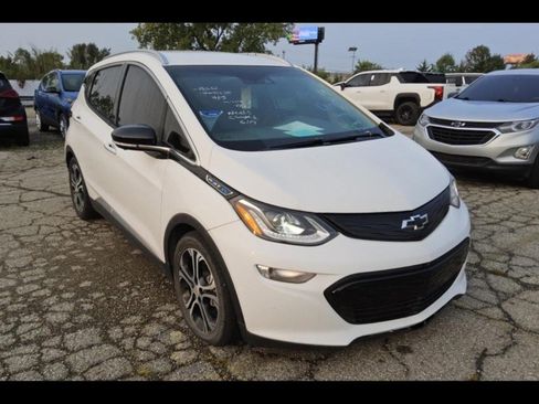 Used 2020 Chevrolet Bolt Premier w/ Infotainment Package image 2