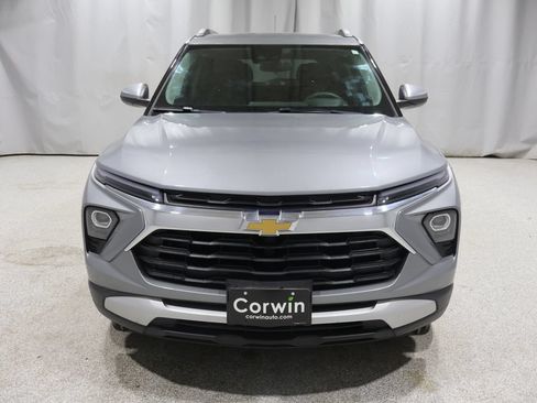 Used 2025 Chevrolet TrailBlazer LT AWD/4WD image 6