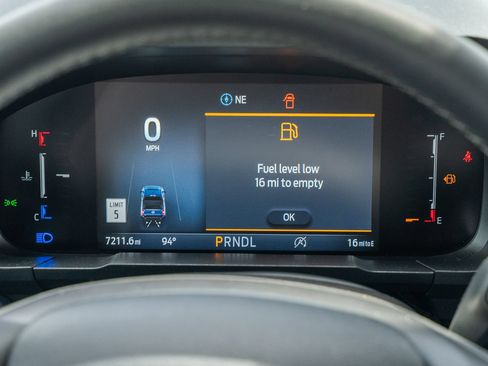 Certified 2025 Ford Maverick Lariat w/ Black Appearance Package AWD/4WD image 26