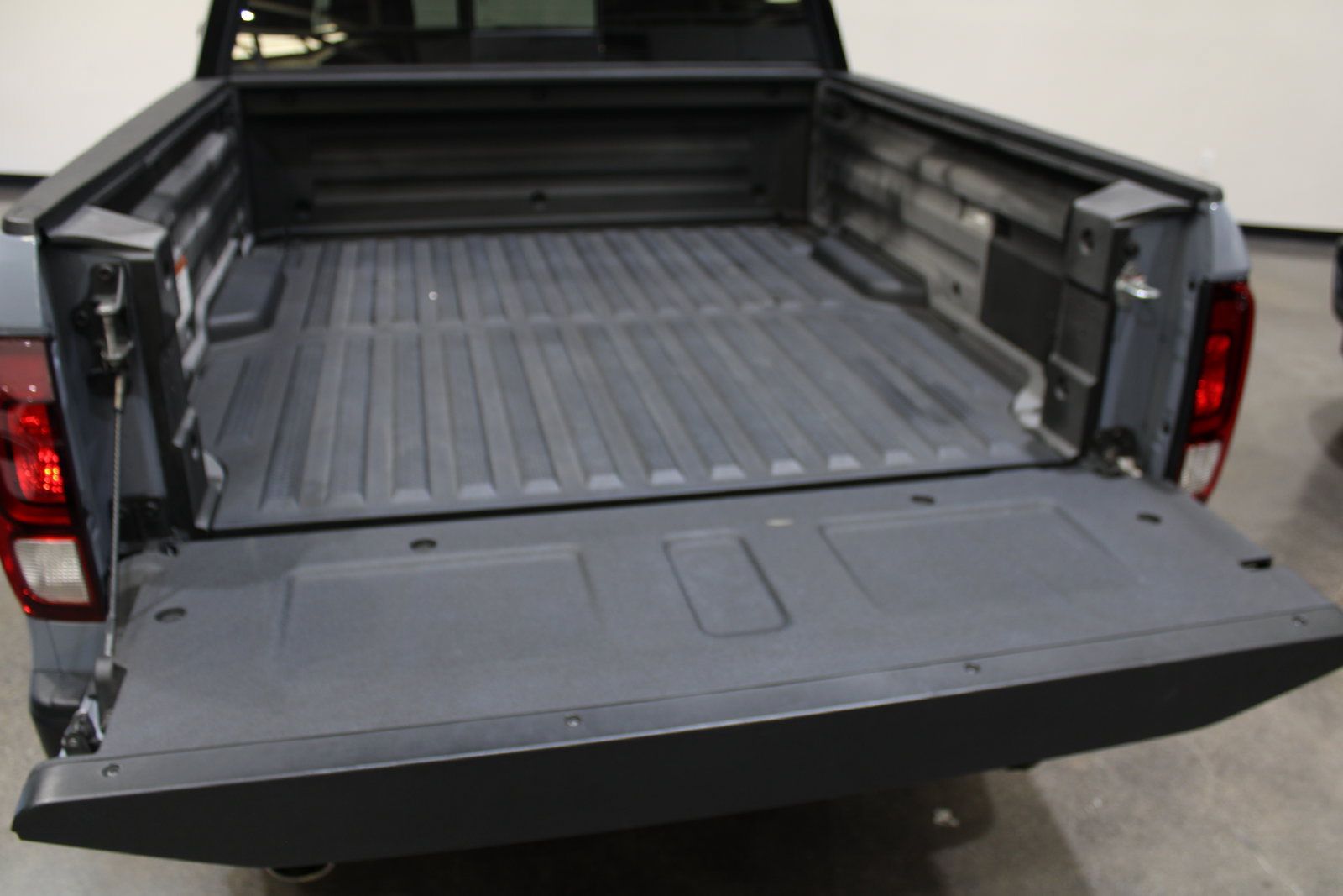 Used 2023 Honda Ridgeline Black Edition image 12