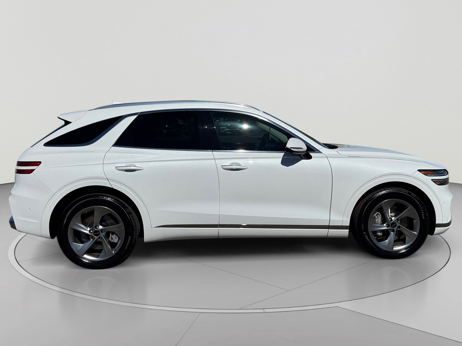 Used 2026 Genesis GV70 2.5T Advanced AWD/4WD image 6