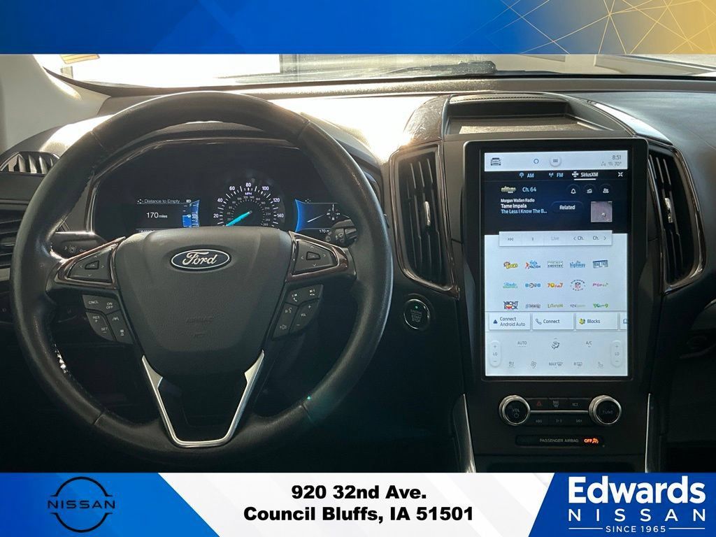 Used 2021 Ford Edge Titanium AWD/4WD image 17