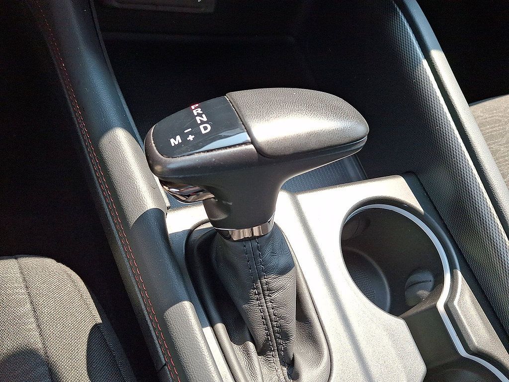 Used 2025 Dodge Durango GT AWD/4WD image 12