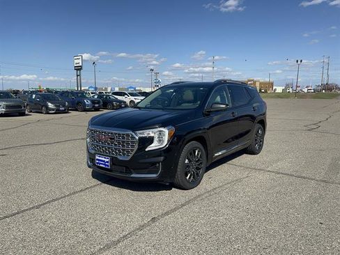 Used 2023 GMC Terrain Denali w/ Black Diamond Edition AWD/4WD image 6