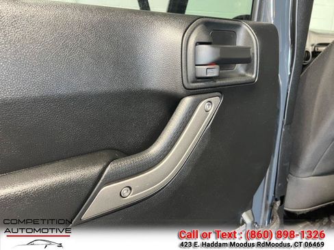 Used 2018 Jeep Wrangler Unlimited Sport S AWD/4WD image 14