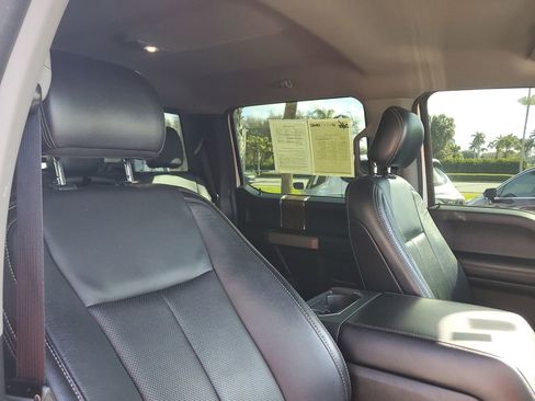 Used 2019 Ford F150 Lariat w/ Trailer Tow Package image 25