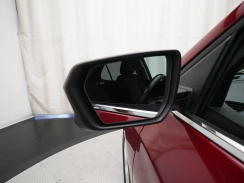 Used 2020 Chevrolet Equinox LT w/ Driver Convenience Package FWD image 24