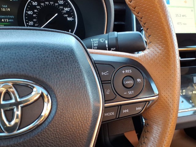 Used 2019 Toyota Avalon Limited w/ All Weather Liner Package FWD image 23