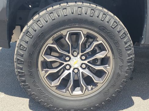 Used 2021 Chevrolet Colorado ZR2 AWD/4WD image 11