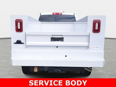 Used 2024 RAM 2500 Tradesman w/ Chrome Appearance Group image 6