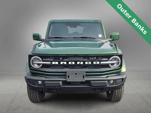 Used 2025 Ford Bronco Outer Banks image 3