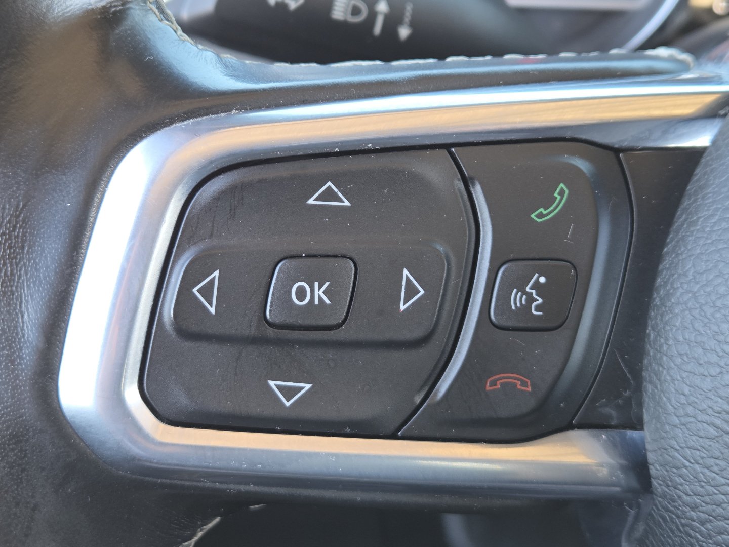 Used 2020 Jeep Wrangler Unlimited Sahara w/ LED Lighting Group AWD/4WD image 30