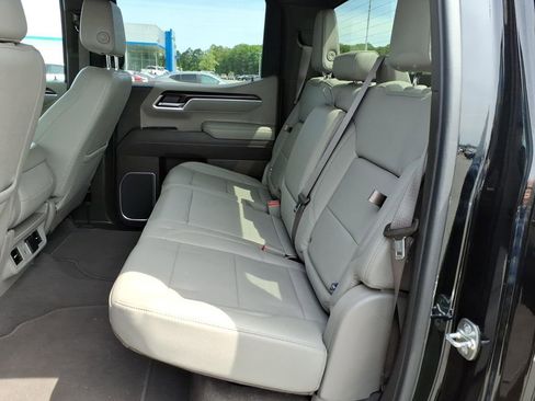 Used 2026 GMC Sierra 1500 SLT AWD/4WD image 8